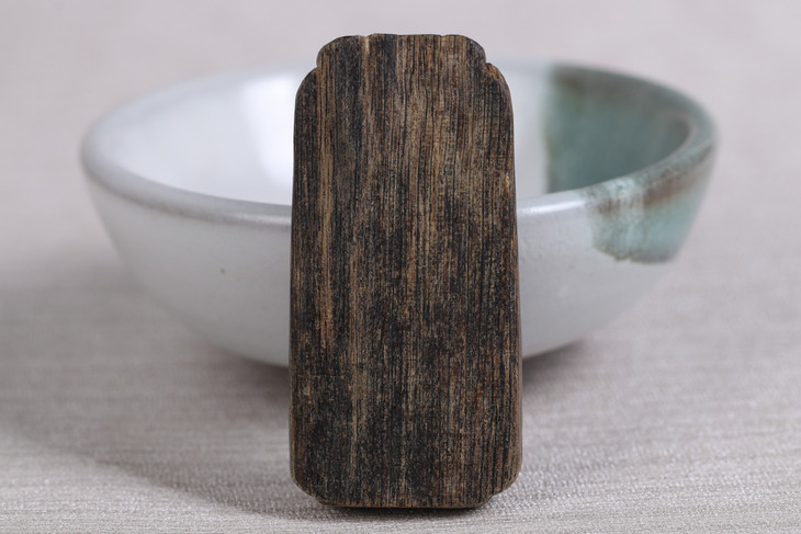 74g 文莱软丝奇楠种沉水沉香挂件