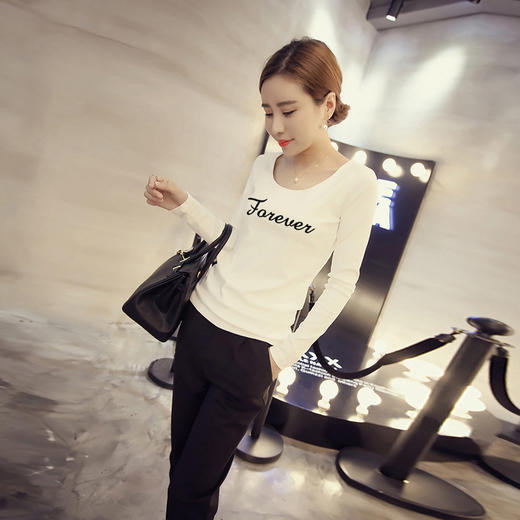 【服饰鞋包】春秋韩版圆领字母上衣打底衫长袖女士t恤 商品图0