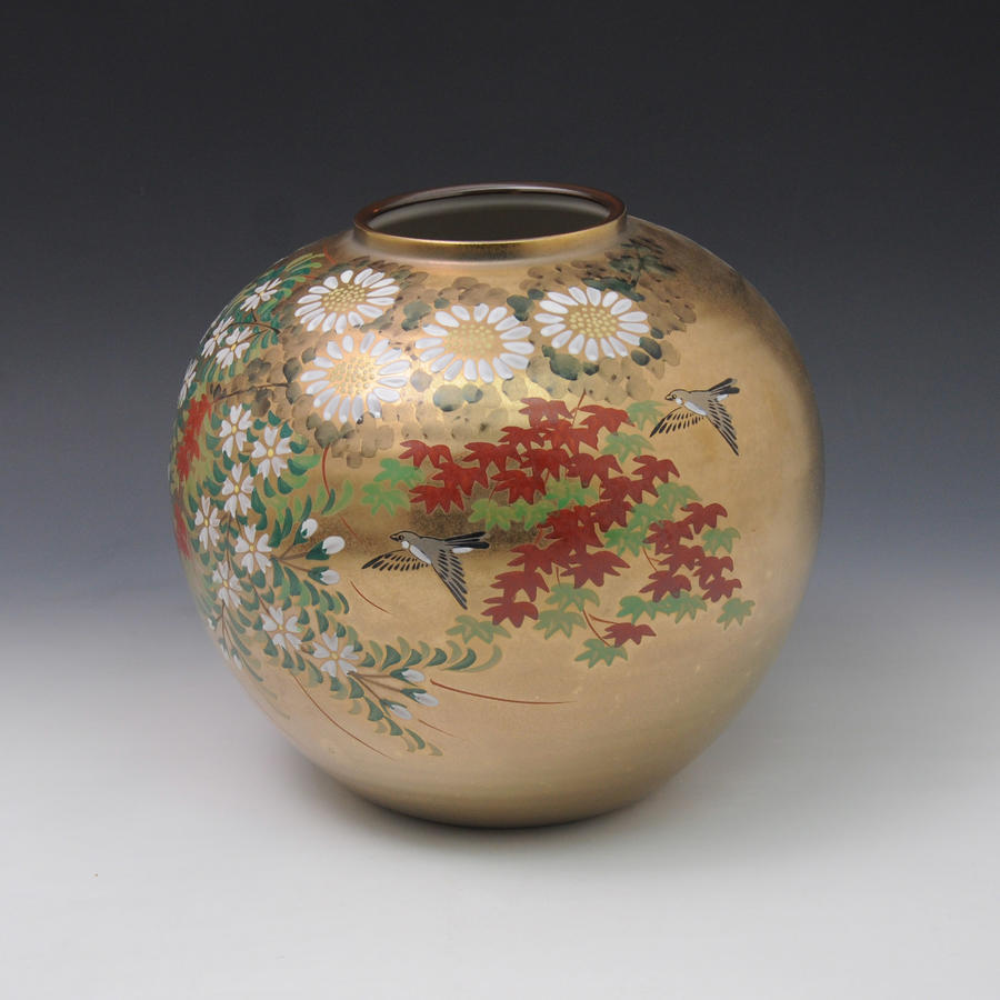 日本九谷烧花瓶新款 古老手工艺彩绘瓷器