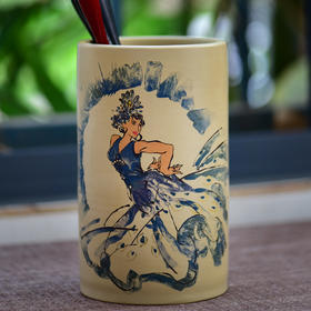 妮子笔筒（民族）