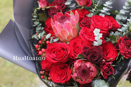 眷红偎翠丨11朵红玫瑰红蔷薇公主花花束