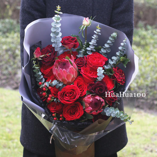 眷红偎翠丨11朵红玫瑰红蔷薇公主花花束