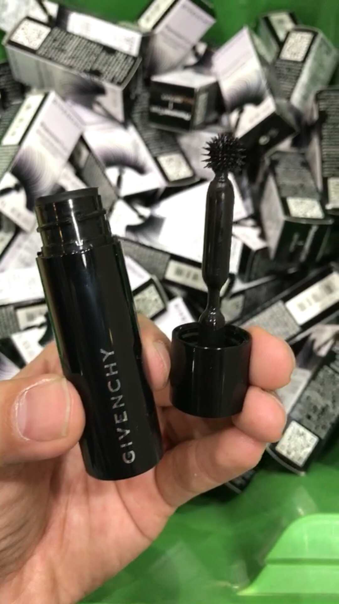 专柜纪梵希经典之作海胆形睫毛膏(黑色)4g中样(专柜7g370元)海胆头360