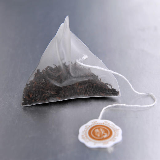 沧元号普洱茶叶-龚夫人盒装系列袋泡茶（生茶 熟茶 滇红红茶）36g 商品图2