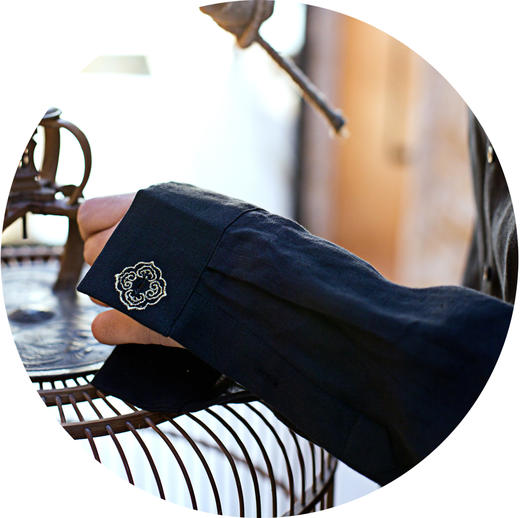 子皿三石 设计师原创 新中式男装 如意黑色大麻立领衬衣 商品图3