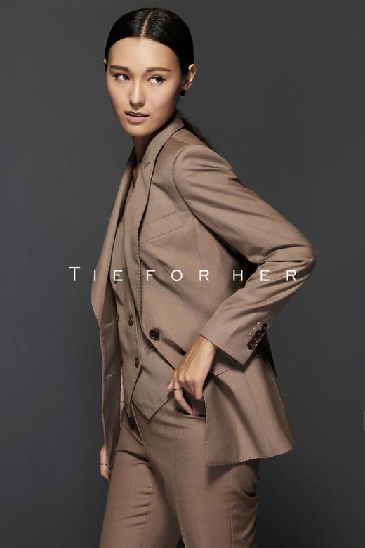 TF014 卡其色常规单排西装 商品图3