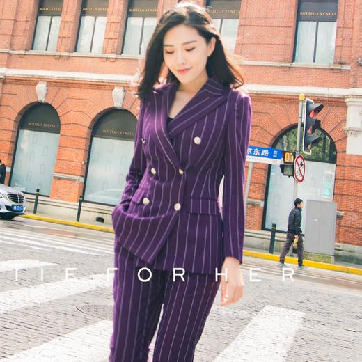 TF030 紫色宽条纹西装 商品图1