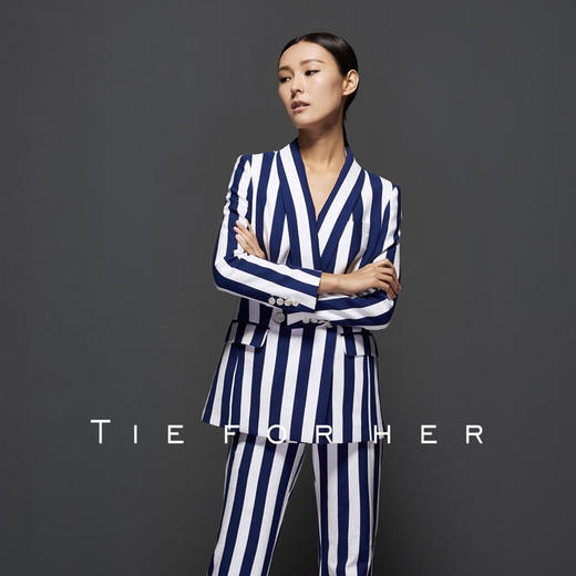 TF002 蓝白条纹西装 商品图2