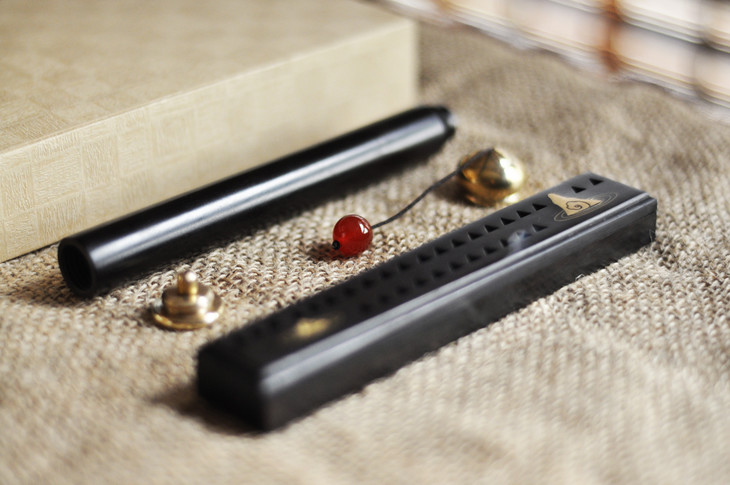 紫光檀无界镶铜随手小香盒