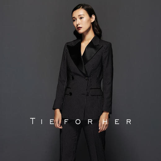 TF025 奢华礼服系列细条纹礼服款西装 商品图0
