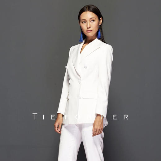 TF022 白色双排扣西装 商品图2