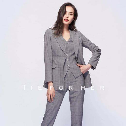 TF069 黑白格纹单排扣三件套西装 商品图1