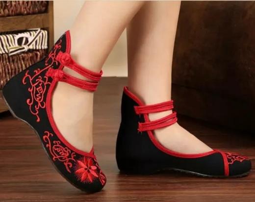 2425老北京青花瓷绣花鞋 商品图0