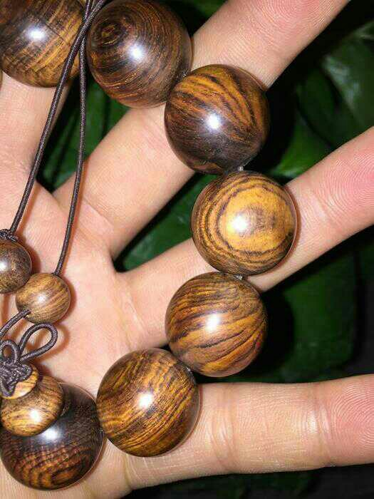 海南黄花梨2.0cm12颗商品编号:1377508881