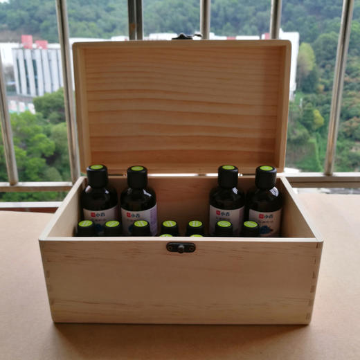精油木箱 32格混装 可放50毫升以内的任何瓶 木盒 商品图0