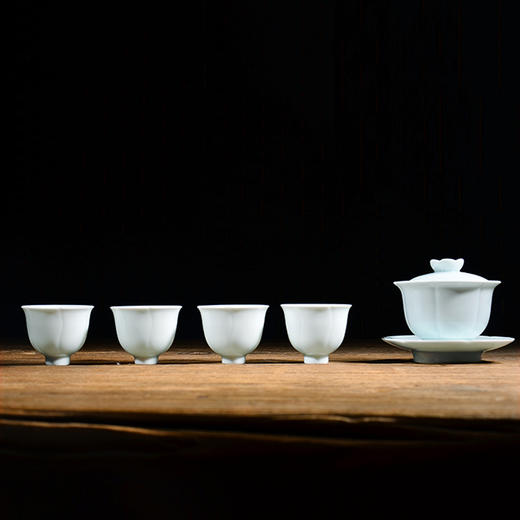 永利汇 | 粉青瓷莲花型盖碗陶瓷茶具 商品图2