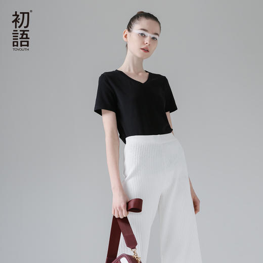 初语女装纯色棉质短袖t恤女基础款v领简约白色大码打底衫女装