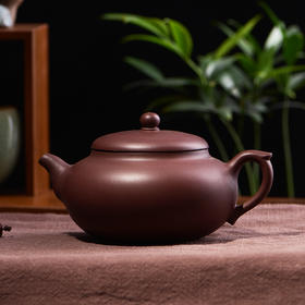 紫砂-宜兴顾爱华半手工紫茄泥圆润壶