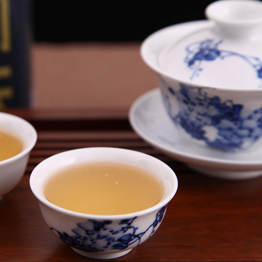 瑞和丨手绘青花瓷 荷花/紫藤套组 1盖碗1公道杯6品茗杯 景德镇陶瓷 商品图6