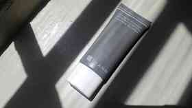 SPF 30+++thann紫苏防晒液，清爽／透气／不泛白／