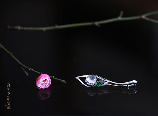 马蹄莲，白玻璃种翡翠胸针 商品图3
