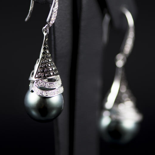 「白天与黑夜」黑白钻黑珠耳坠 商品图1