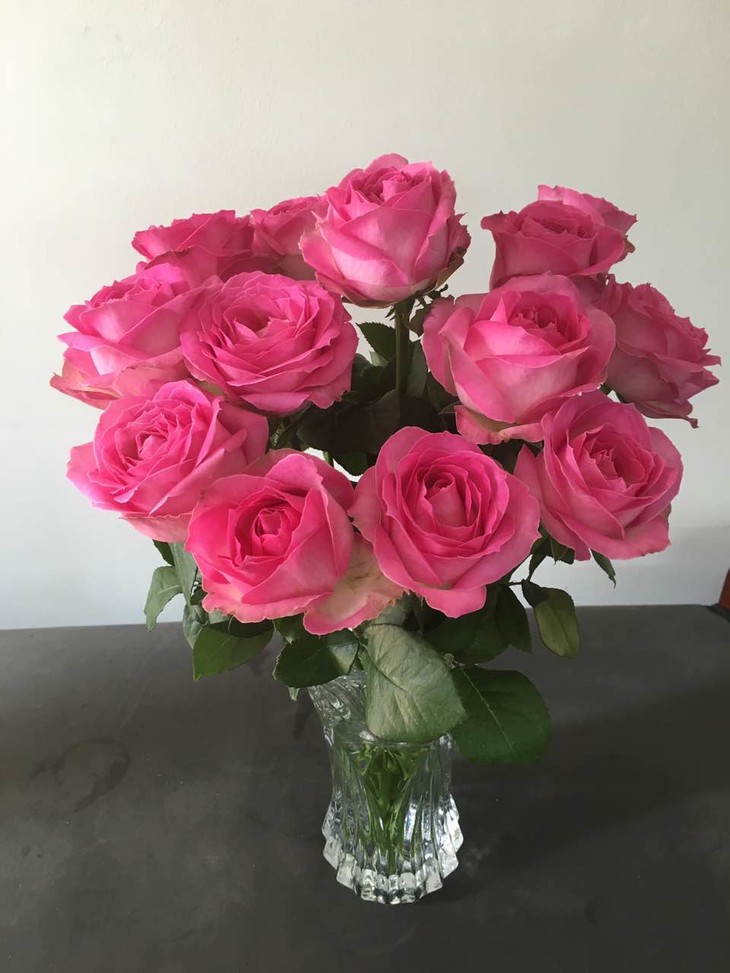 团购3人团399元起荷冠玫瑰10枝4个品种任选广东省内包邮其他区域加10