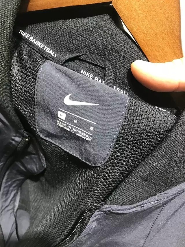 nike用ykk拉链图片