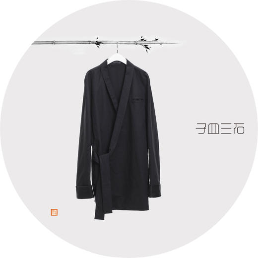 子皿三石设计师原创新中式男装事事如意系列斜襟系带半大外套 商品图0