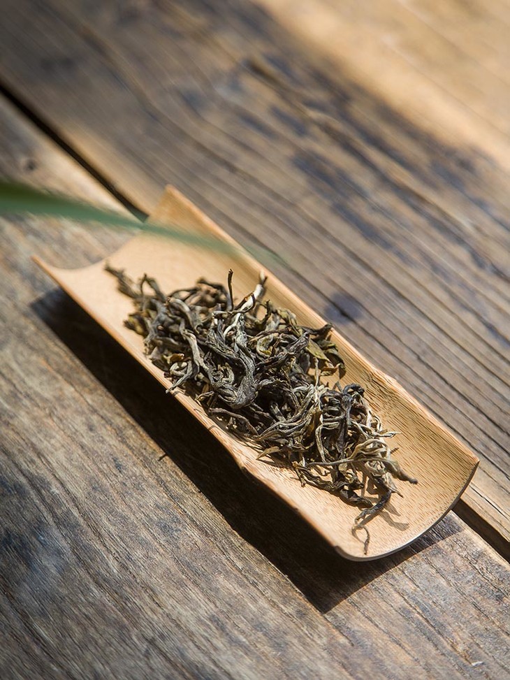 茶香记多依寨古树春尖南糯山普洱生茶耐泡2017年