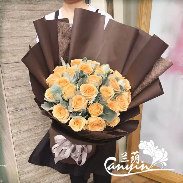 蜜恋 香槟色玫瑰花束