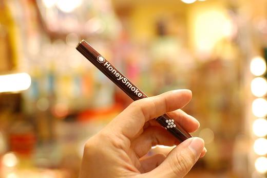 日本最火最时尚哈尼电子烟 可吸500次 三种图案可选 商品图0