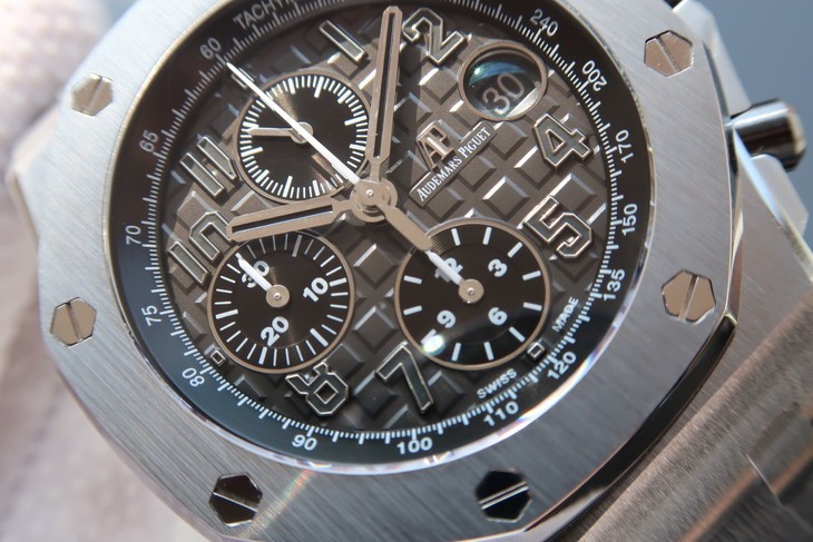 克隆原装3126多功能计时机械机芯!原装正品1:1开模,尺寸重量无差!