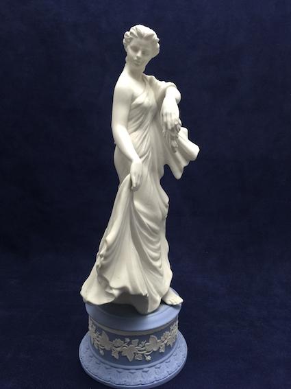 英国wedgwood维基伍德玉石浮雕蓝白瓷限量雕塑舞之女带原盒frantiques