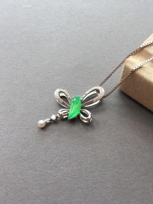 18k白金钻石镶嵌冰种阳绿翡翠蝴蝶 商品图1