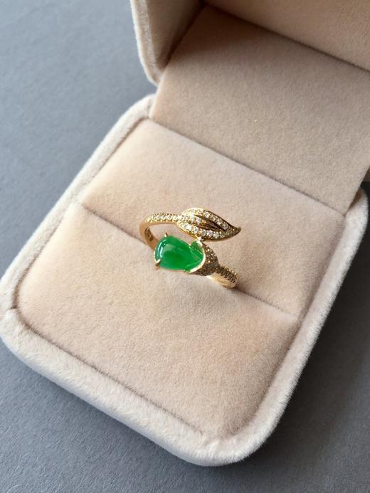 翡翠冰种阳绿花蕊戒指 商品图1