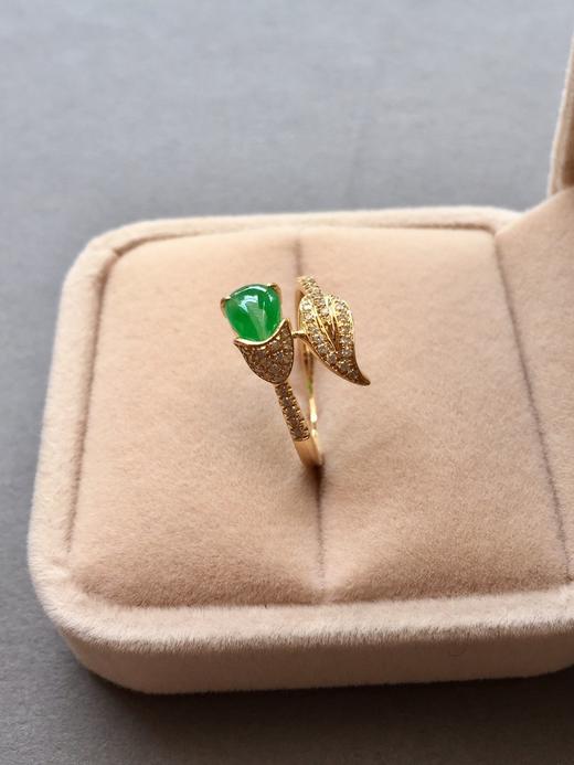 翡翠冰种阳绿花蕊戒指 商品图3