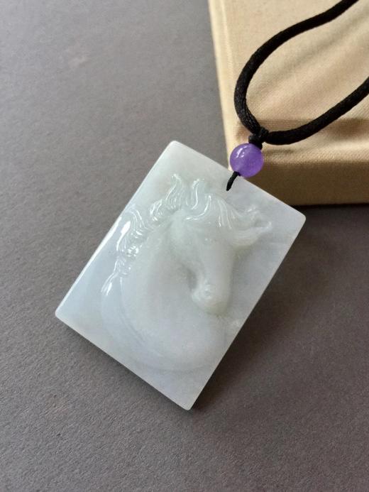 一块漂亮的翡翠马牌 商品图0