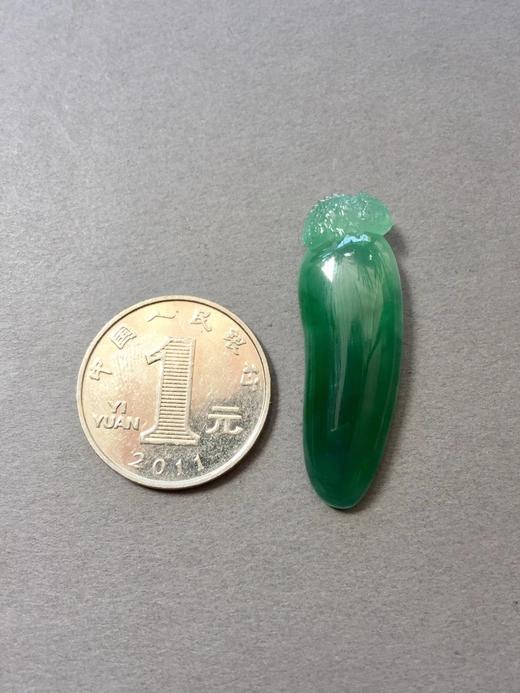 翡翠冰种飘绿福瓜 商品图3