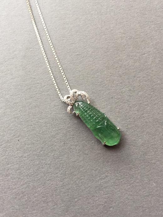 翡翠高冰种晴水玉米 商品图4