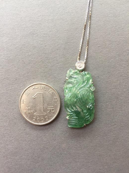 翡翠高冰种飘绿花凤凰 商品图3