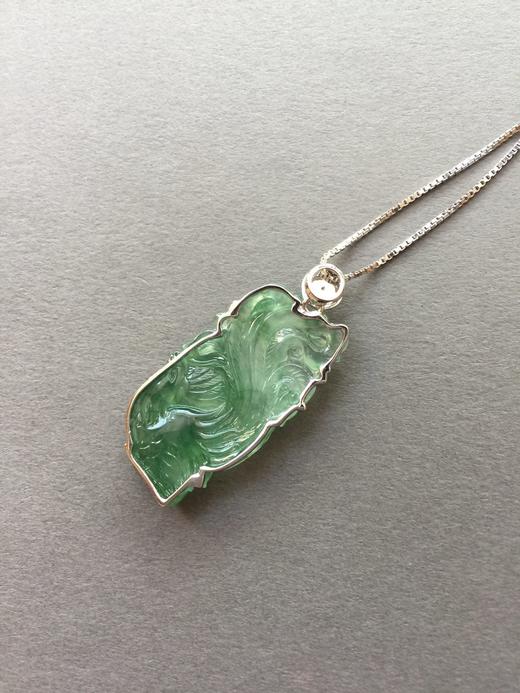 翡翠高冰种飘绿花凤凰 商品图4