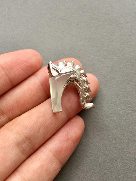 翡翠高冰种翡翠马头胸针 商品图2