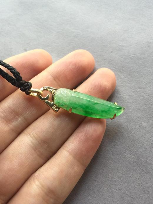 翡翠冰种阳绿府上有龙18k黄金镶嵌 商品图3