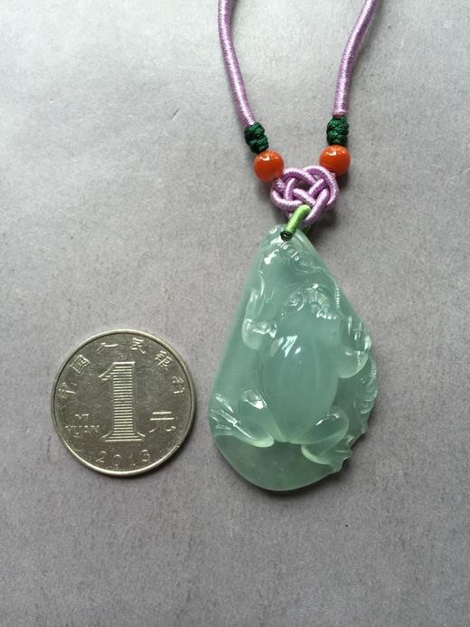 翡翠高冰种淡晴水青蛙呱呱来财 商品图2