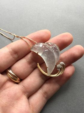 翡翠高冰种雪花棉母子豚海豚18k黄金镶嵌