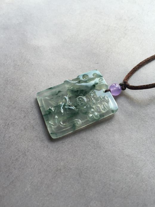 翡翠高冰种飘花灵猴献瑞 商品图0