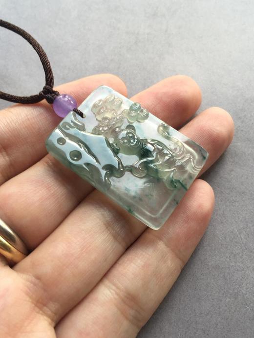 翡翠高冰种飘花灵猴献瑞 商品图3