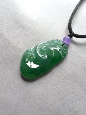 翡翠冰种阳绿厚装大如意