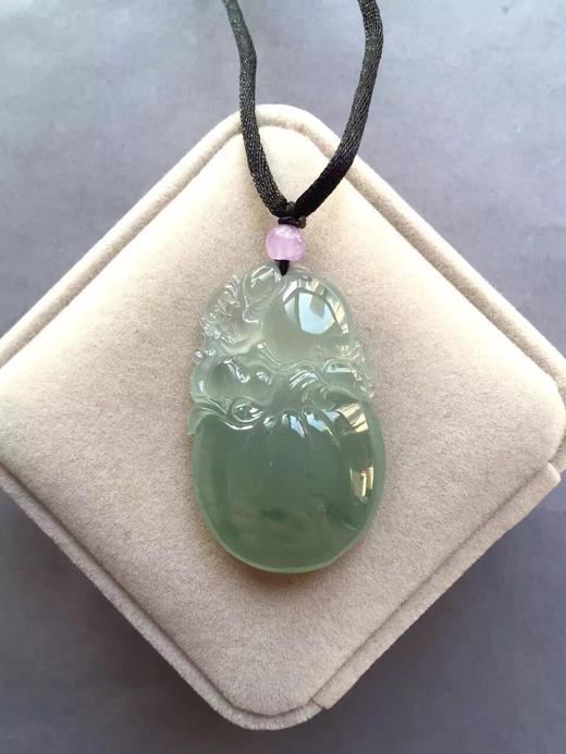翡翠高冰种金猴捧寿 商品图4